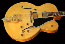 Gibson_es-350T_1958_vibrato_bigsby