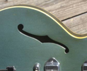 f-hole gibson ES-335