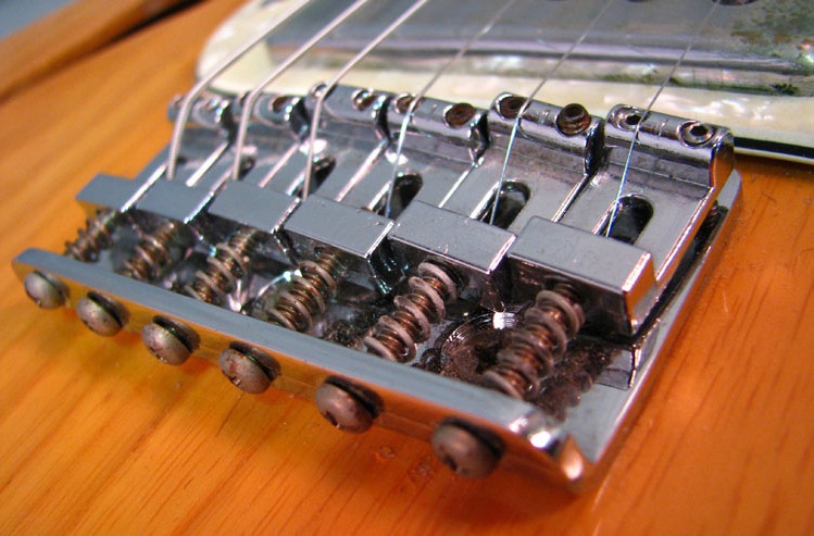 Alnicov Chevalet de guitare électrique avec plaque de cou pour guitare Strat ST 
