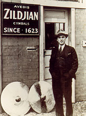 Usine et Avedis Zildjian III